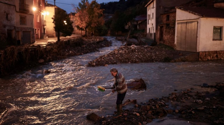 ΙΣΠΑΝΙΑ ΠΛΗΜΜΥΡΕΣ