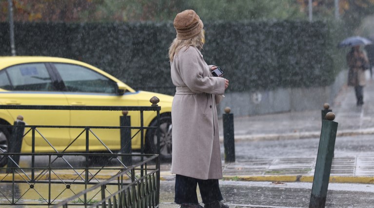 ΚΑΙΡΟΣ ΚΑΤΑΙΓΙΔΑ ΒΡΟΧΗ ΑΘΗΝΑ