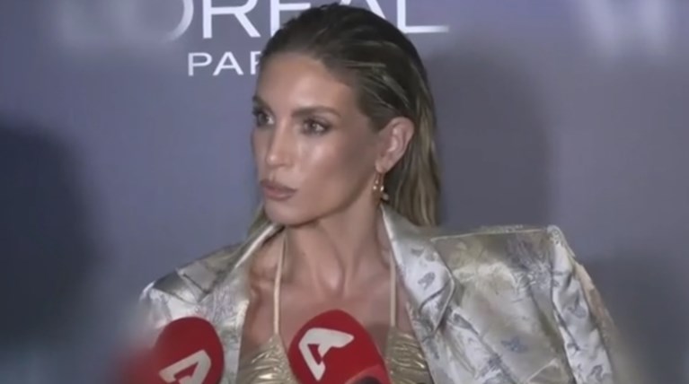 Αθηνά Οικονομάκου