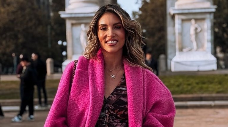 Αθηνά Οικονομάκου