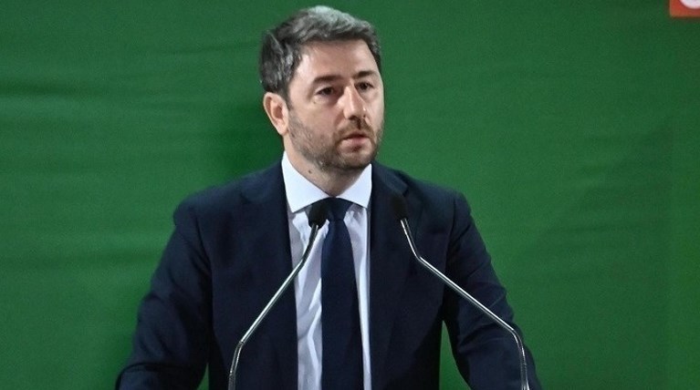 νικος ανδρουλάκης
