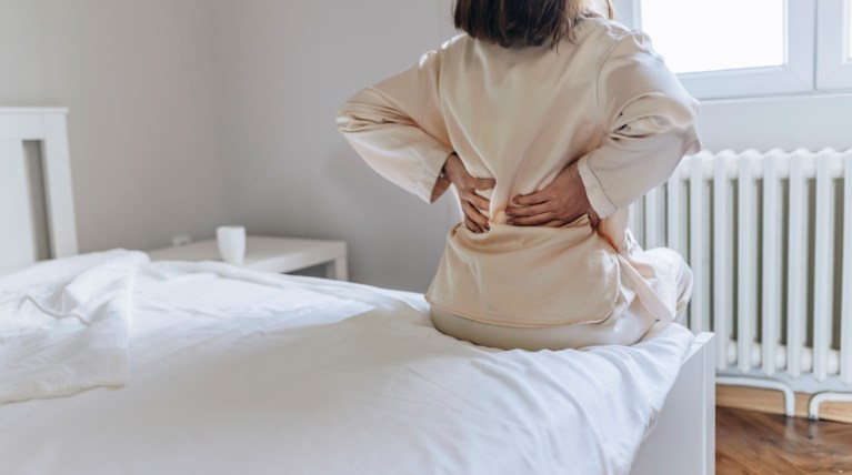 γυναίκα πόνος μέση νεφρά