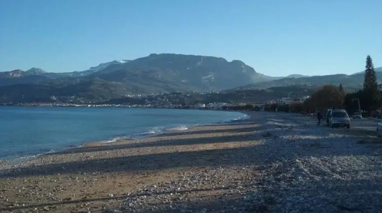 ακρατα