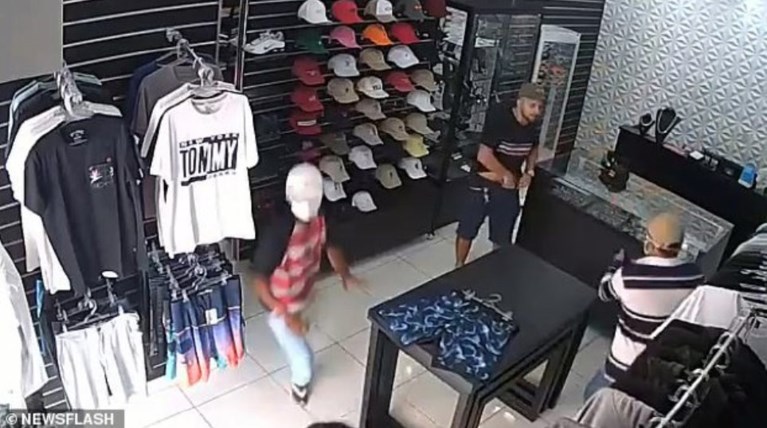 Βραζιλία Πυροβολισμοί