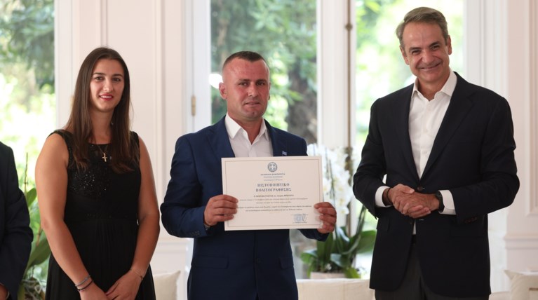 ΜΗΤΣΟΤΑΚΗΣ ΓΚΟΓΚΑ ΛΕΒΙΑΝ