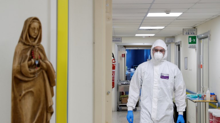 Κορονοϊός Γιατρός Παναγία Ιταλία