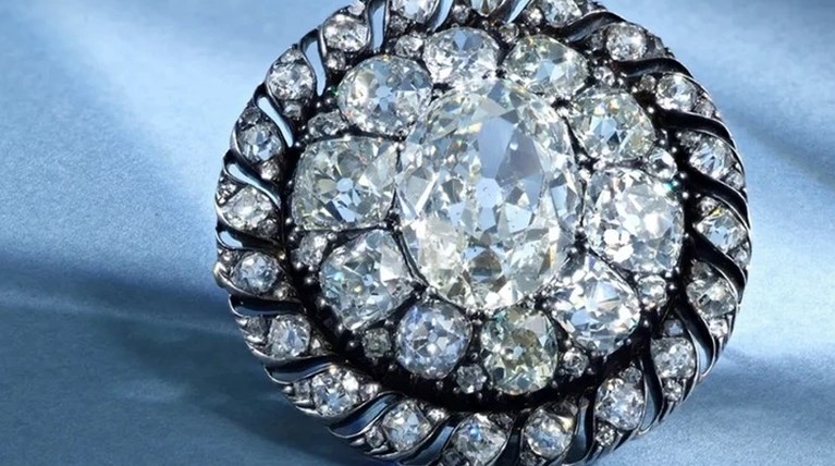 καρφιτσα ναπολεοντα