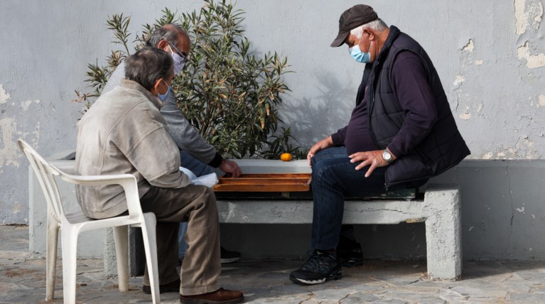 συνταξιουχοι