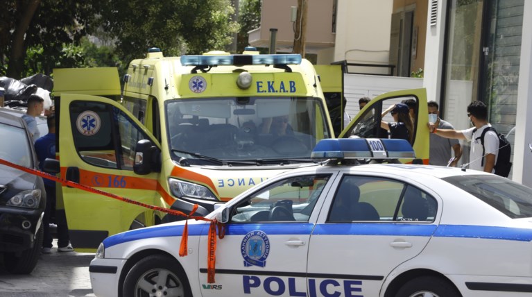 ασθενοφορο περιπολικο