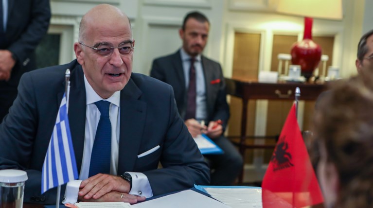 Δένδιας