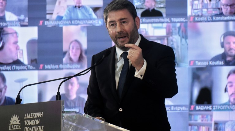 νικος ανδρουλακης