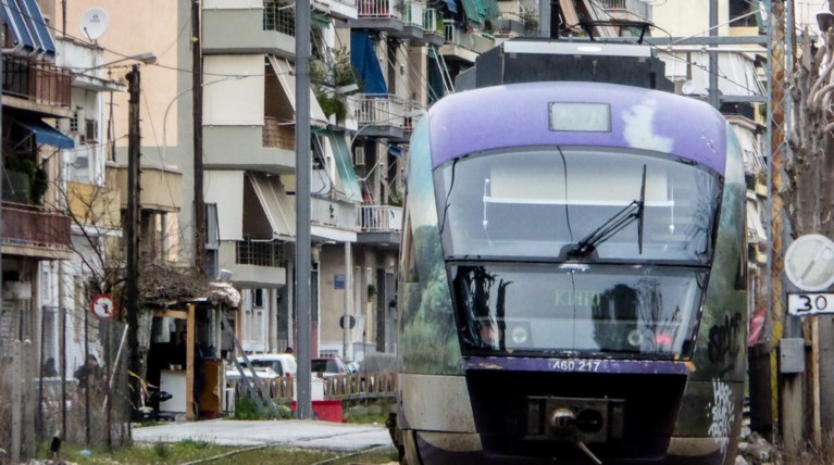 προαστιακός