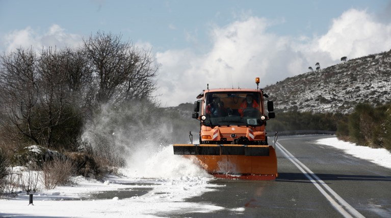 χιονι
