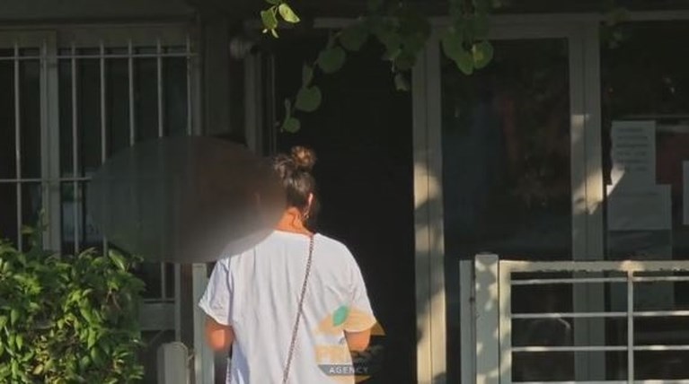 τραγουδιστης