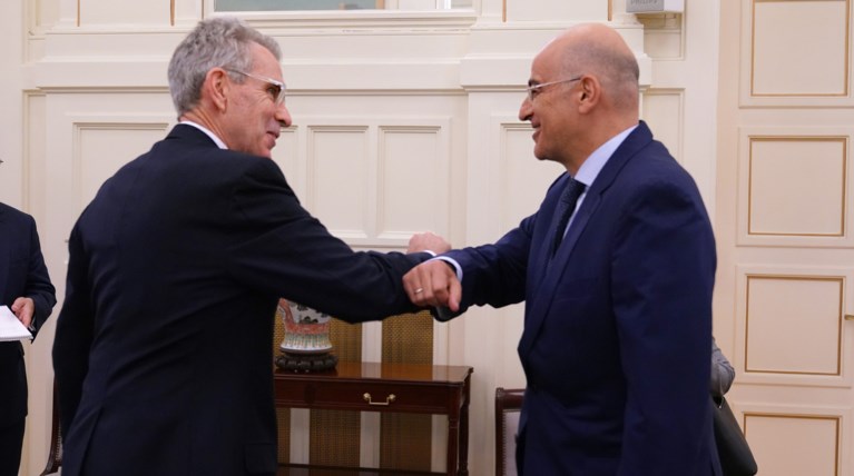 Δένδιας Πάιατ