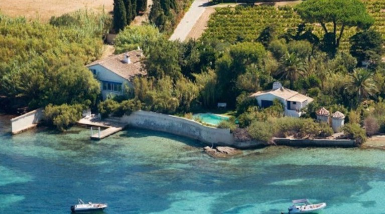 ΒΙΛΑ ΜΠΑΡΝΤΟ
