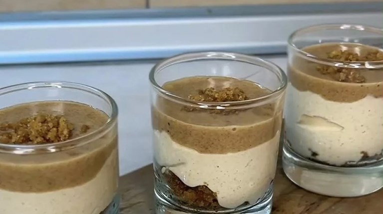 cheesecake μελομακαρονο