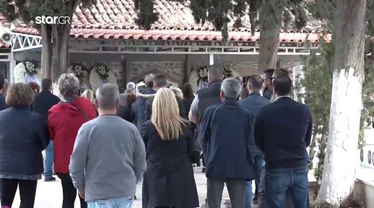 κηδεια μανδρα