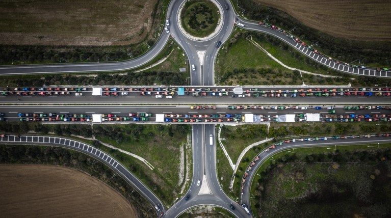 ΑΓΡΟΤΕΣ ΚΙΝΗΤΟΠΟΙΗΣΕΙΣ