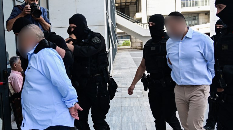 ΔΙΚΗ ΚΑΡΑΙΒΑΖ
