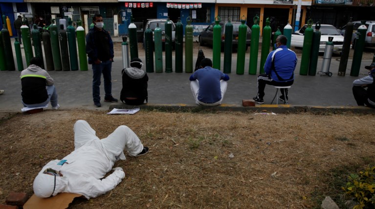 Κορονοϊός Νοσηλευτής Λ. Αμερική