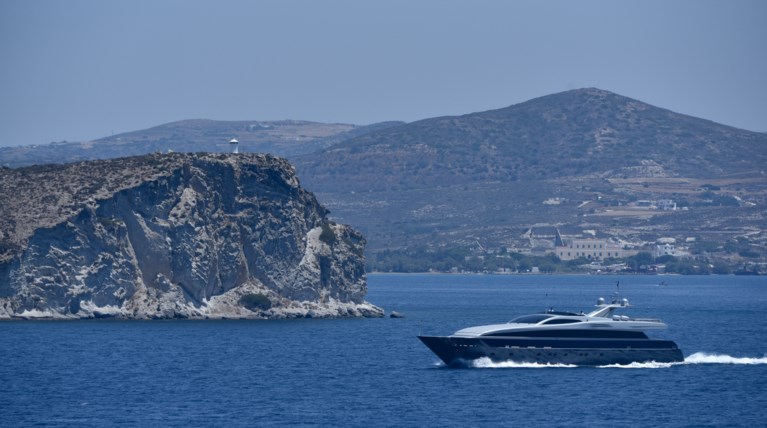 Θαλαμηγός