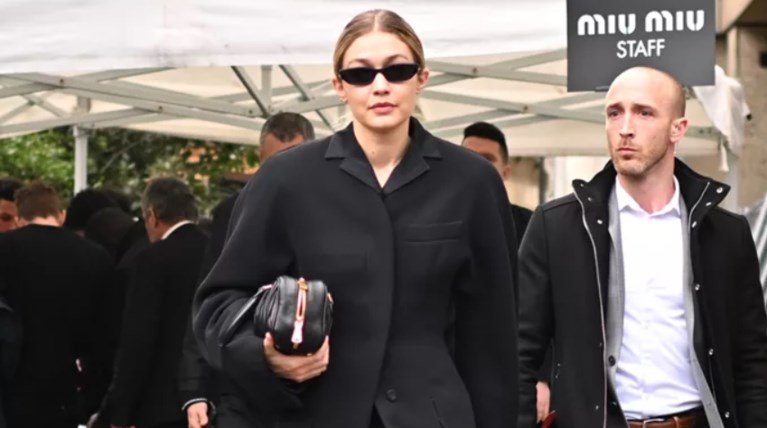 Με αυτά τα παπούτσια θα αντικαταστήσουμε τα λευκά sneakers φέτος το φθινόπωρο