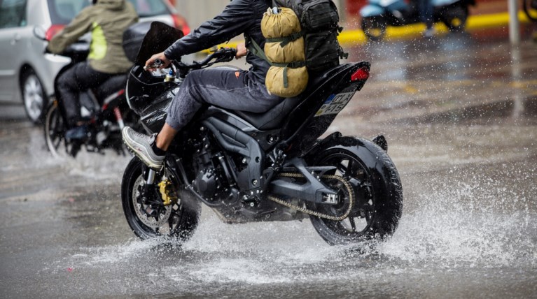 Βροχή Αθήνα Μηχανή