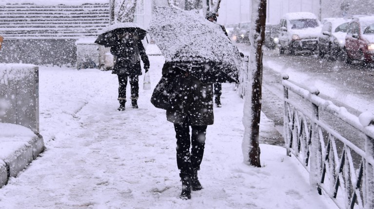 χιονια συνταγμα