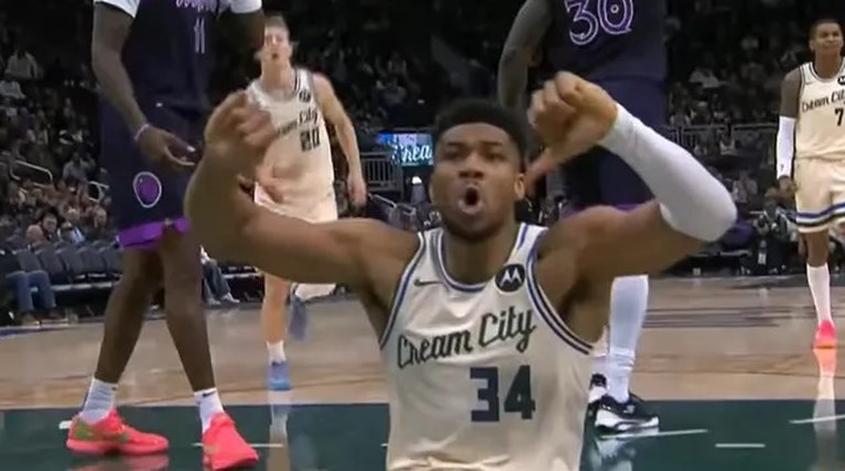 ΑΝΤΕΤΟΚΟΥΝΜΠΟ