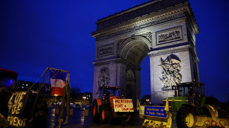 ΓΑΛΛΙΑ ΑΓΡΟΤΕΣ ΔΙΑΜΑΡΤΥΡΙΕΣ ΠΑΡΙΣΙ