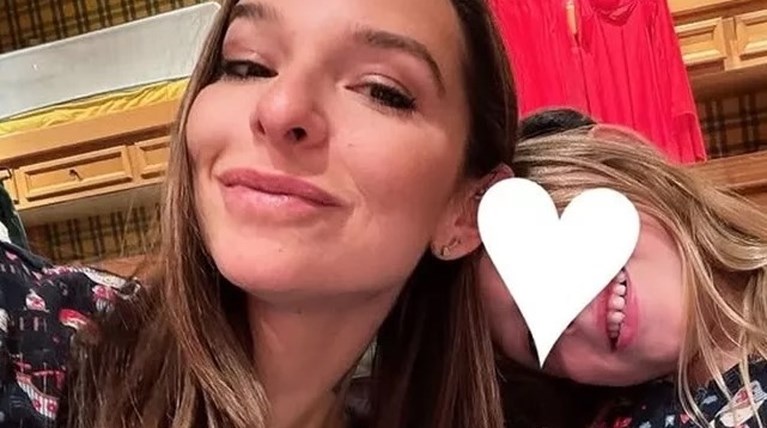 Η Εριέττα Κούρκουλου με τον γιο της