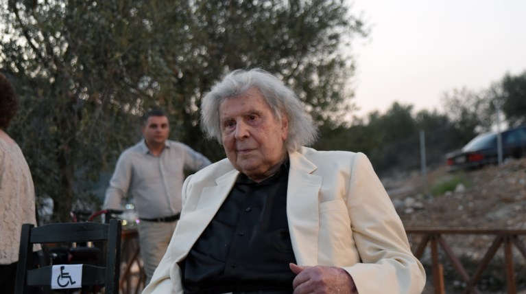 Μίκης Θεοδωράκης