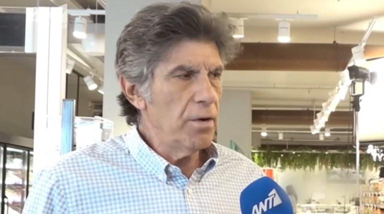 Γιάννης Μπέζος