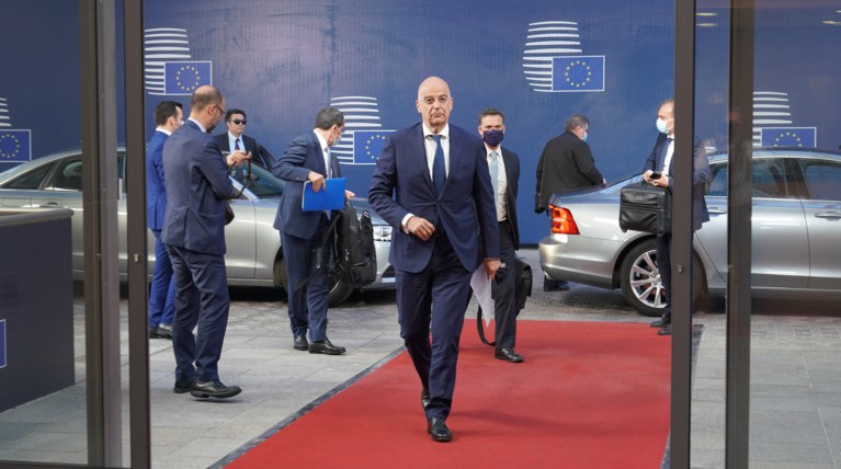 Δένδιας