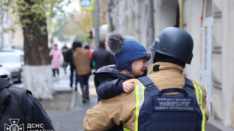 ΟΥΚΡΑΝΙΑ ΧΑΡΚΟΒΟ ΝΗΠΙΑΓΩΓΕΙΟ ΧΤΥΠΗΜΑ ΜΕ ΡΩΣΙΚΟ DRONE