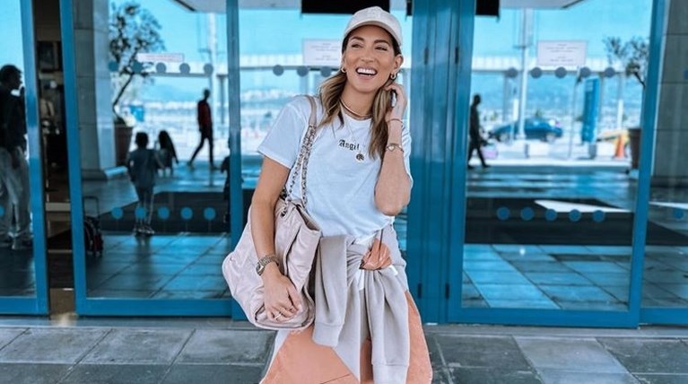 Αθηνά Οικονομάκου