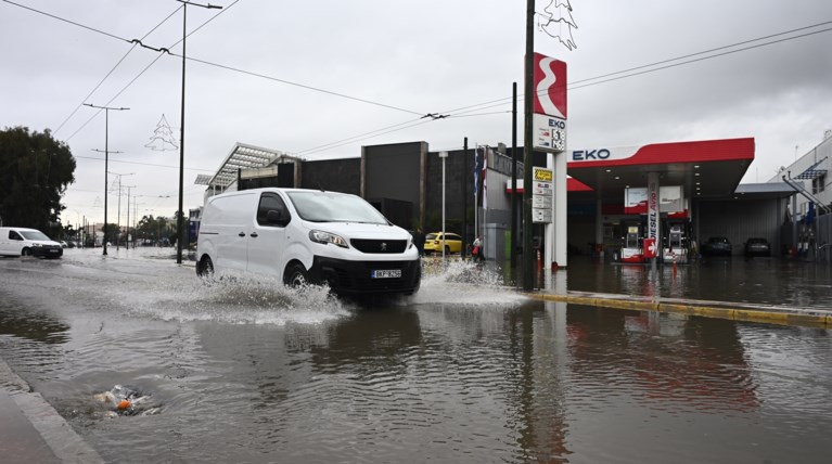 ΒΡΟΧΗ ΑΘΗΝΑ