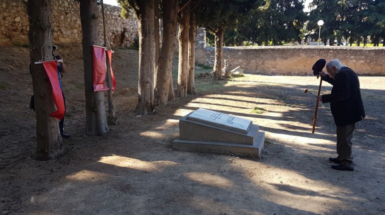 Μανώλης Γλέζος