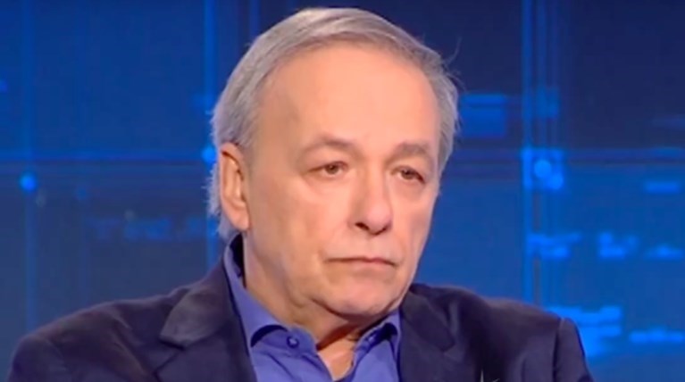 Μικρούτσικος