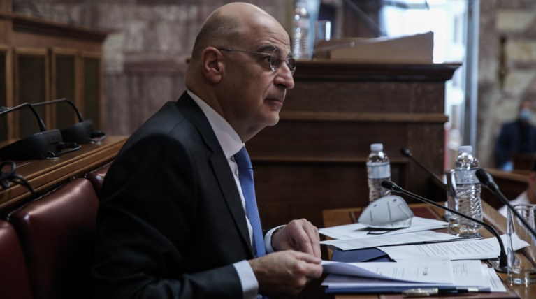 Δένδιας στη Βουλή