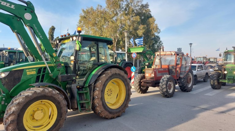 ΛΙΜΑΝΙ ΒΟΛΟΥ ΤΡΑΚΤΕΡ