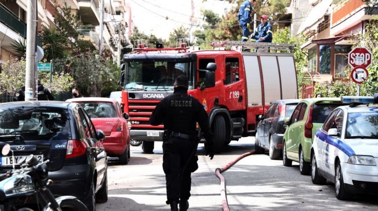 πετρούπολη