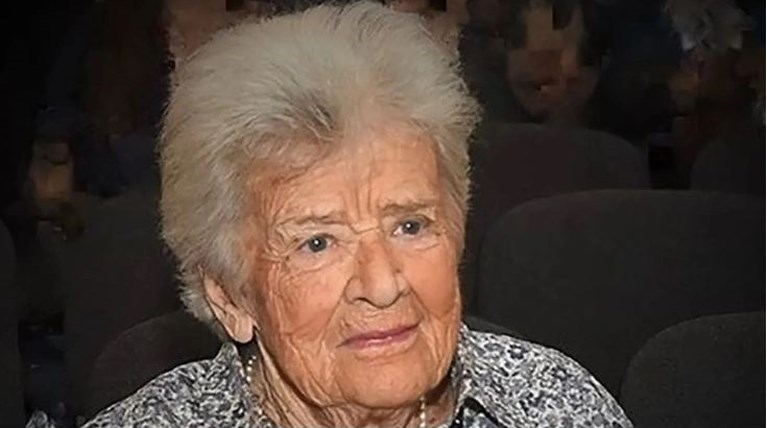 αθηνα μαρτινου