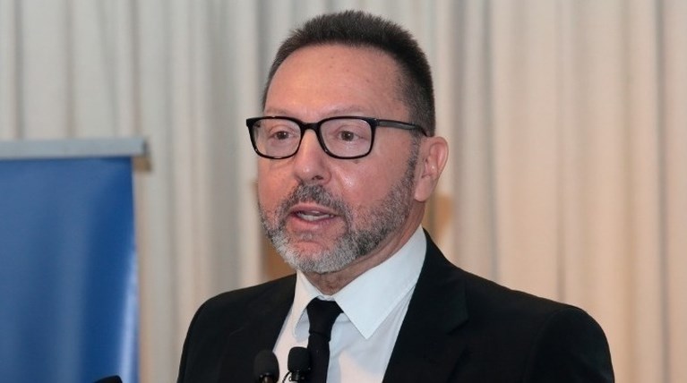 Γιάννης Στουρνάρας