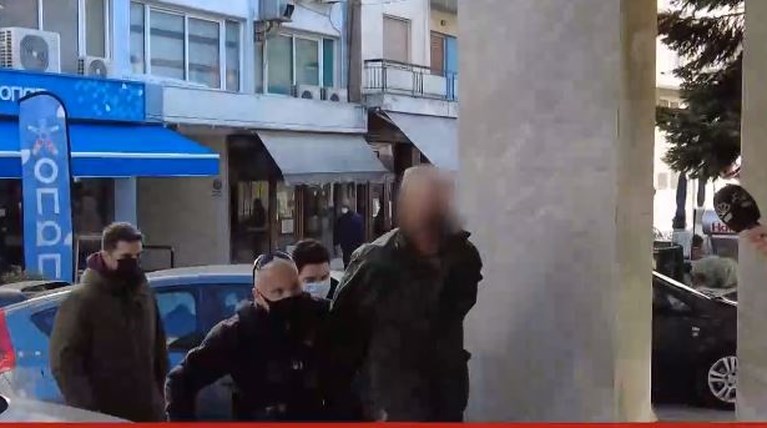μητροκτονος