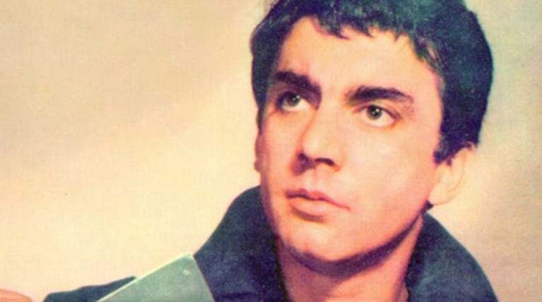 Με τον σταυρό του Δημήτρη Χορν