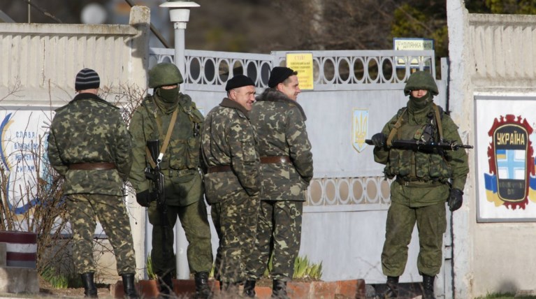 Ρωσική εισβολή σε Ουκρανική βάση πυραύλων στην Κριμαία