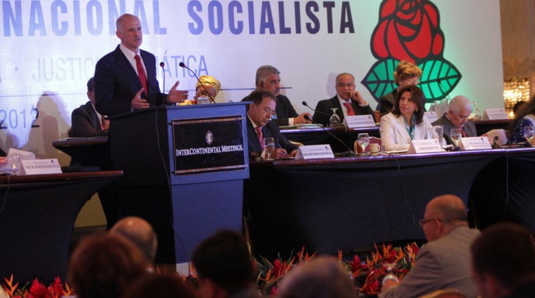 Παρέμβαση Παπανδρέου για τους φορολογικούς παραδείσους