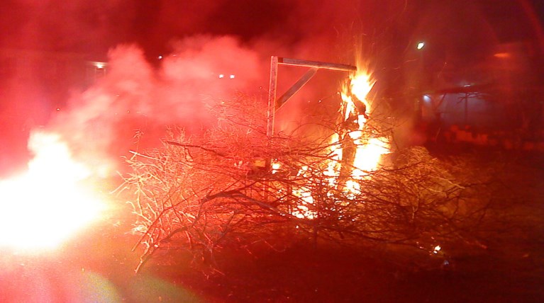 Αγιο Φως για τη ... βασκανία και τη χαλαζόπτωση